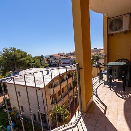 Residence Palazzo Sayonara Tortoreto Ngoại thất bức ảnh