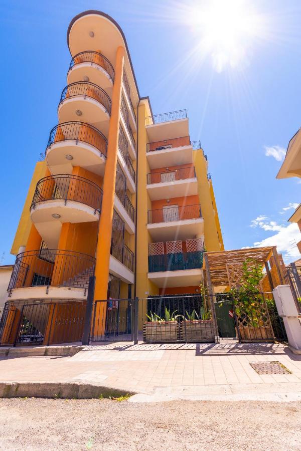 Residence Palazzo Sayonara Tortoreto Ngoại thất bức ảnh